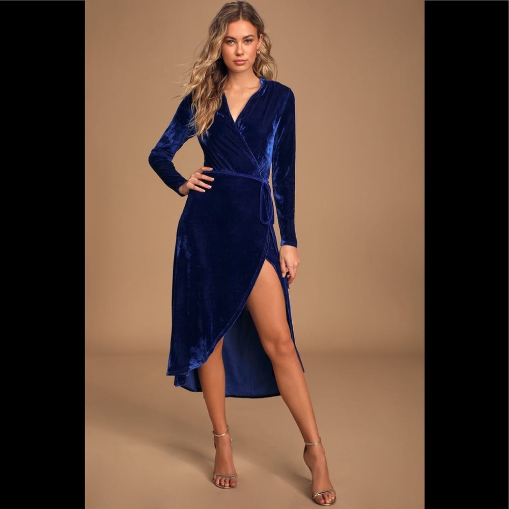 ✨Lulu’s Velvet Wrap Dress XS✨